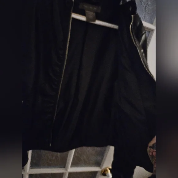 Suzy Shier Women's Pleather/Faux Leather Black Biker Jacket in Medium - Picture 4 of 11